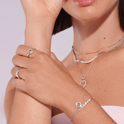 Obrázek č. 1 k produktu: Stříbrný náhrdelník Hot Diamonds Orbit DP929