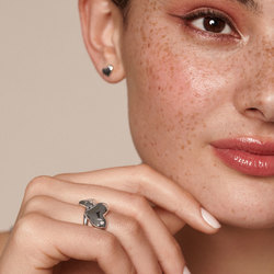 Obrázek č. 1 k produktu: Stříbrný prsten Hot Diamonds Desire DR275